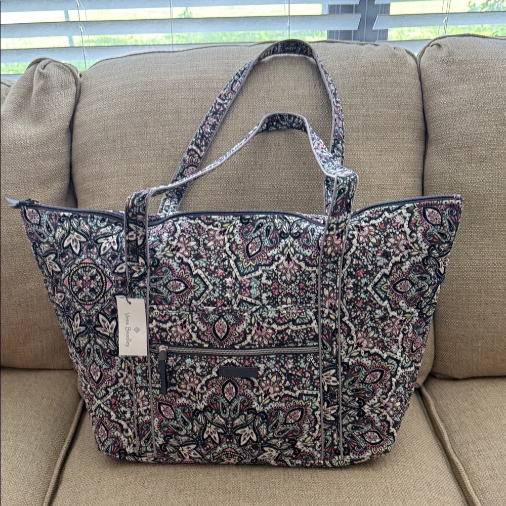 Vera Bradley tote bonbon medallion #11